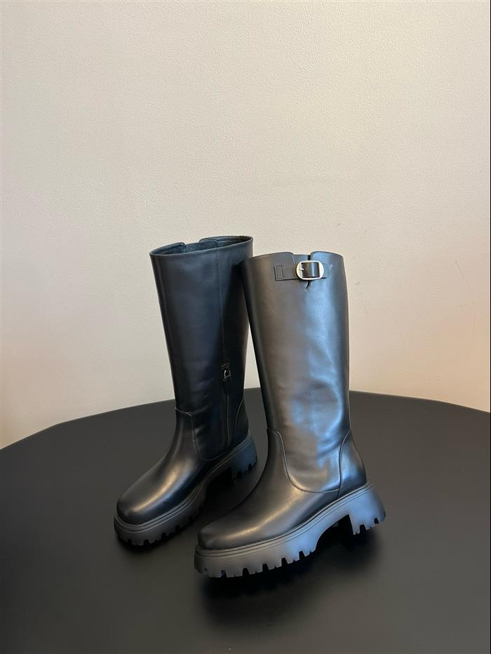 20251128173018484 490